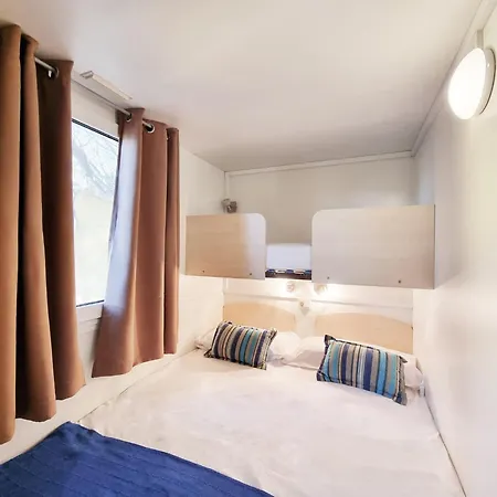For 6 Near The Beaches *